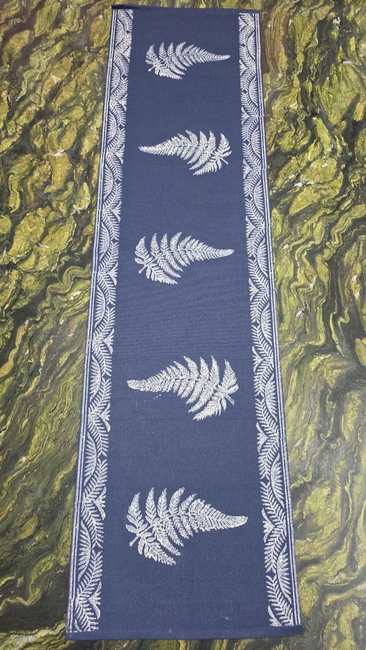 Table Runner 08 — block-printed artisanal piece